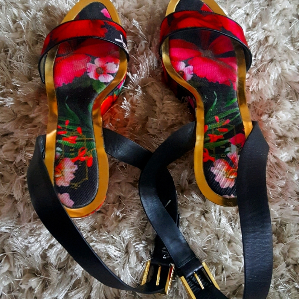 Ted Baker women sandals
